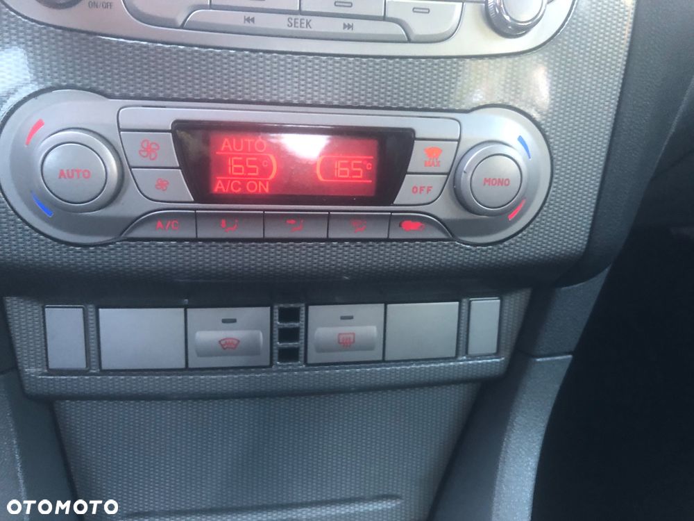 Ford Focus 1.8 FF Platinium X - 16
