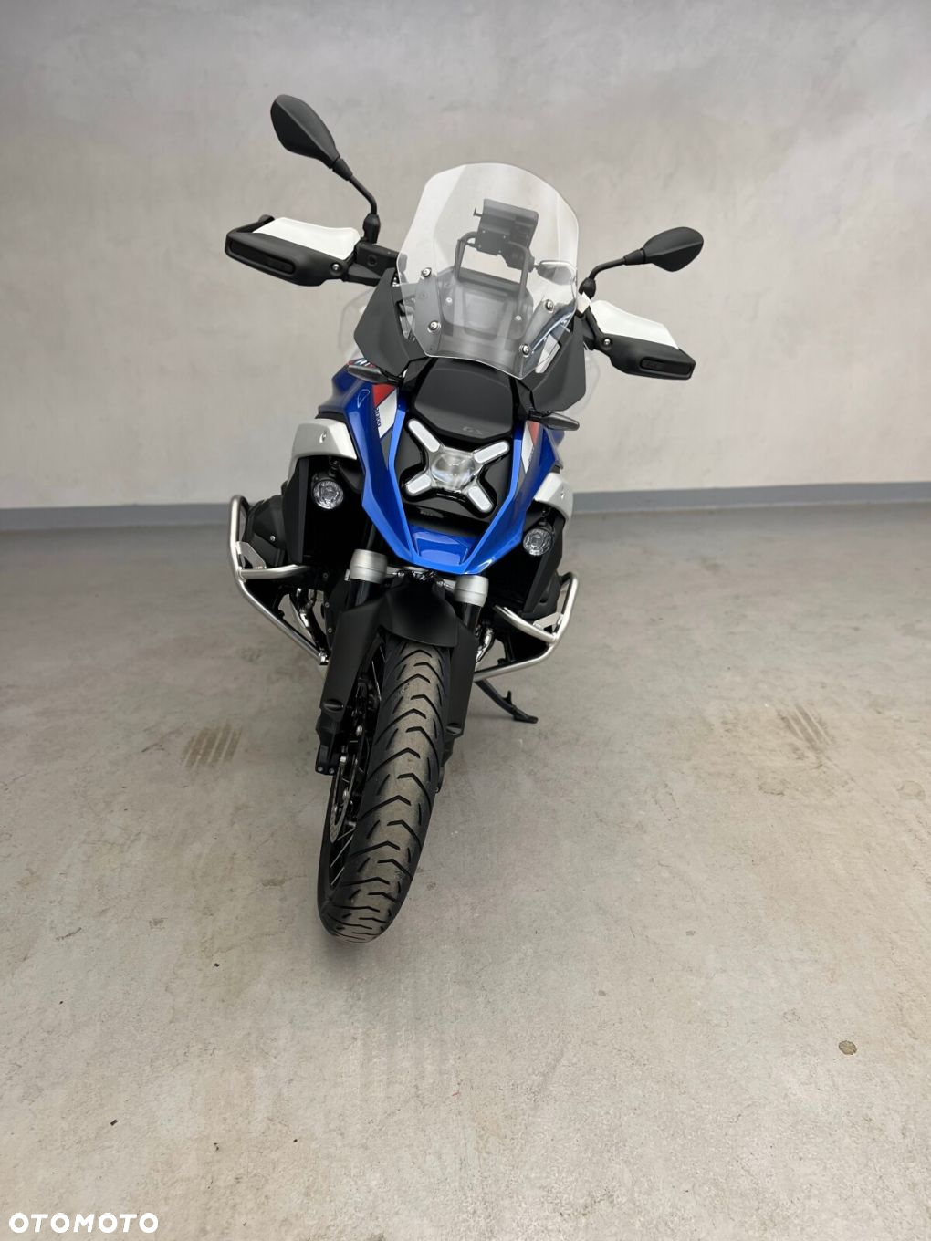 BMW R - 9
