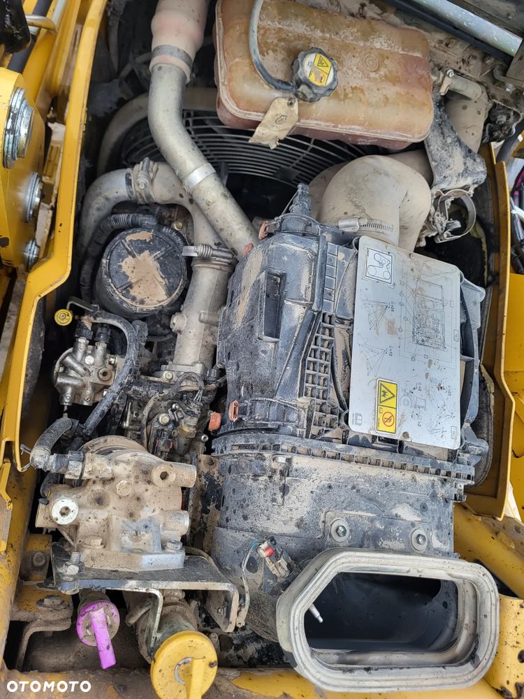 Caterpillar 444 F2 - 6