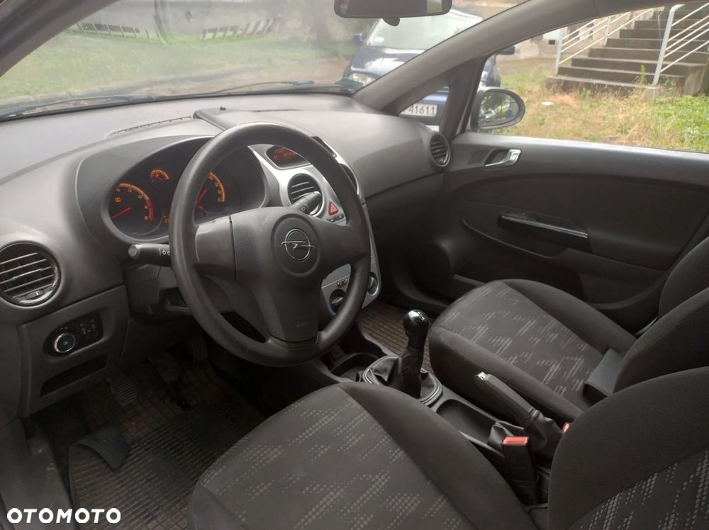 Opel Corsa - 8
