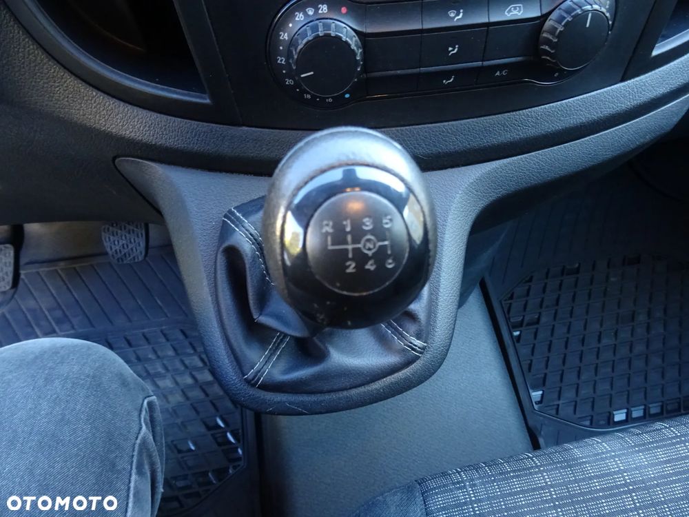 Mercedes-Benz Vito - 24