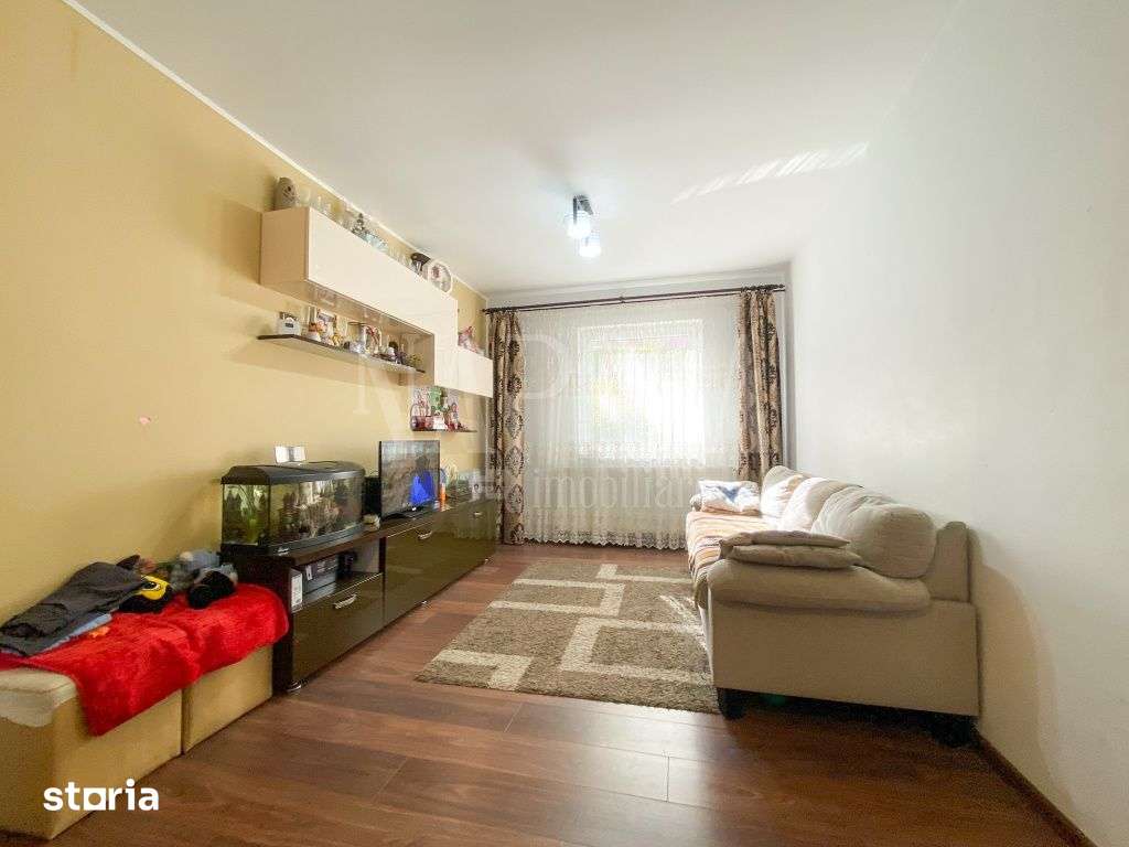 Apartament 4 camere de vanzare in Manastur, Cluj Napoca — fotografia 1