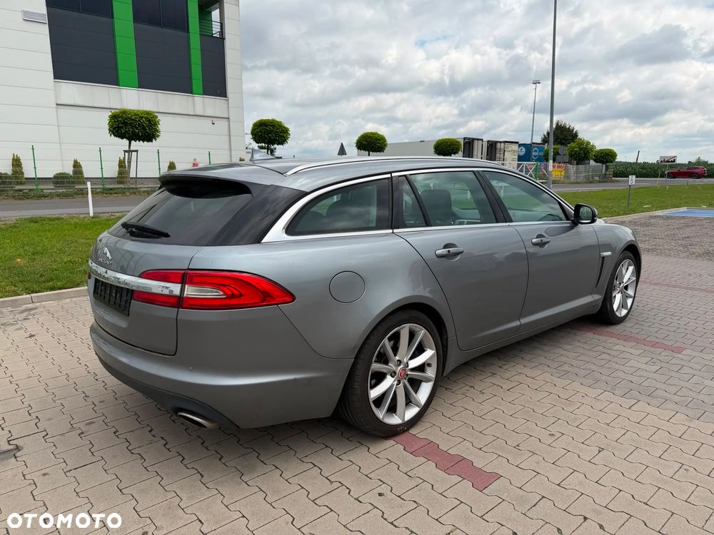 Jaguar XF 3.0 V6 D Premium Luxury - 3