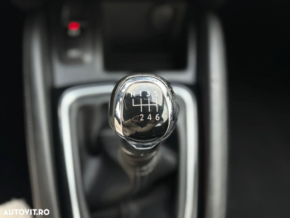 Nissan Qashqai 1.5 DCI N-CONNECTA - 28