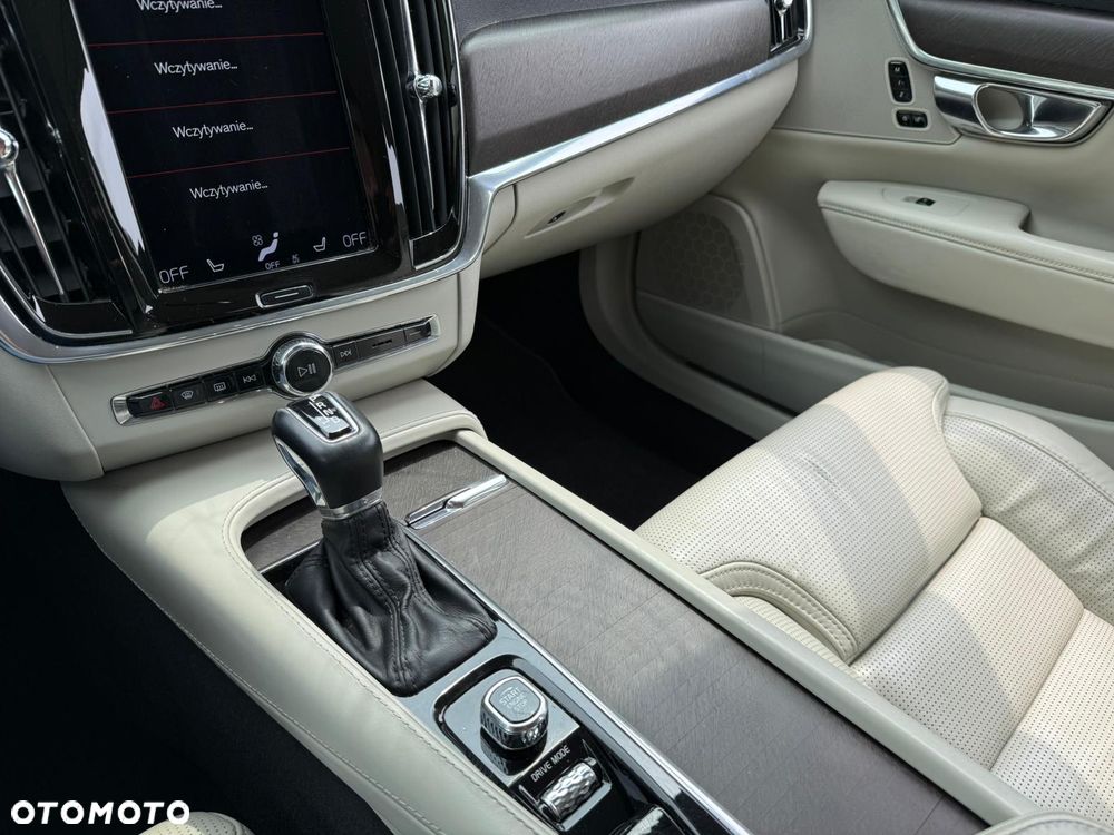 Volvo V90 Cross Country D5 AWD - 28