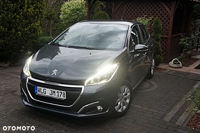 Peugeot 208 1.2 PureTech Allure - 11