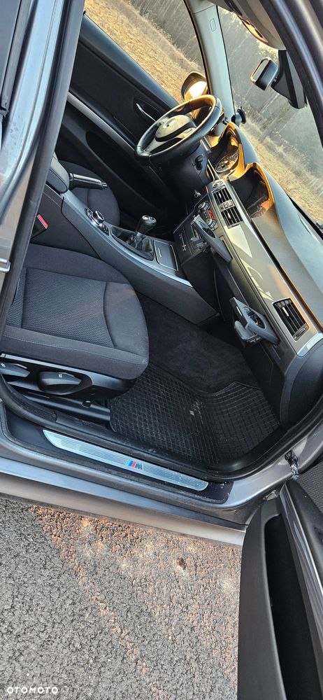 BMW Seria 3 320i - 13