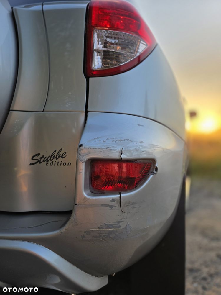 Toyota RAV4 - 4