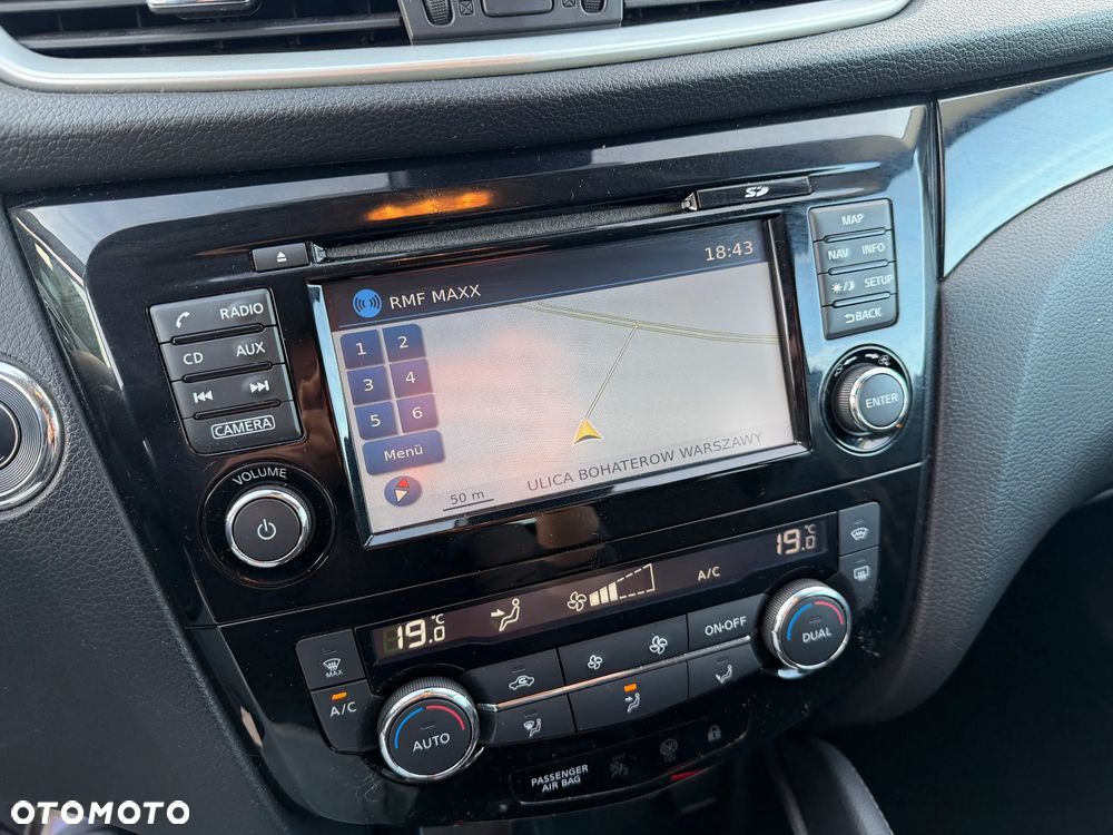 Nissan Qashqai 1.6 DIG-T N-Tec - 33