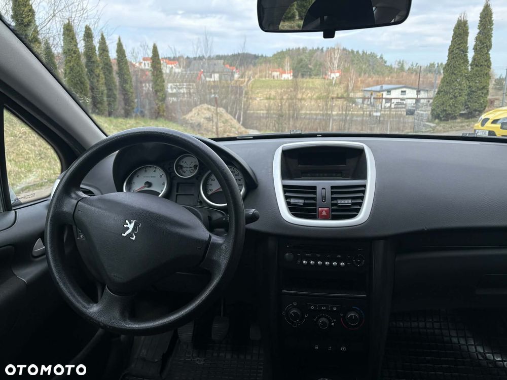 Peugeot 207 1.4 - 12