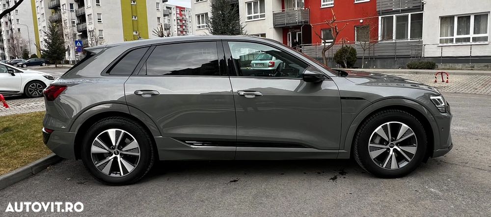 Audi Q8 50 quattro S Line - 12