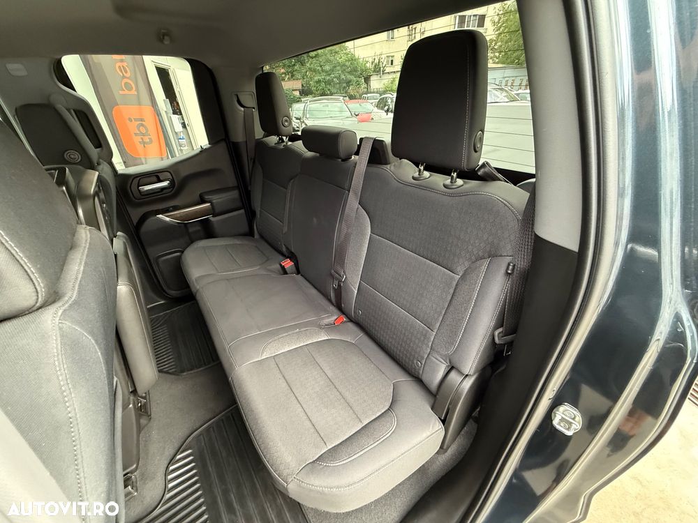 Chevrolet Silverado - 12