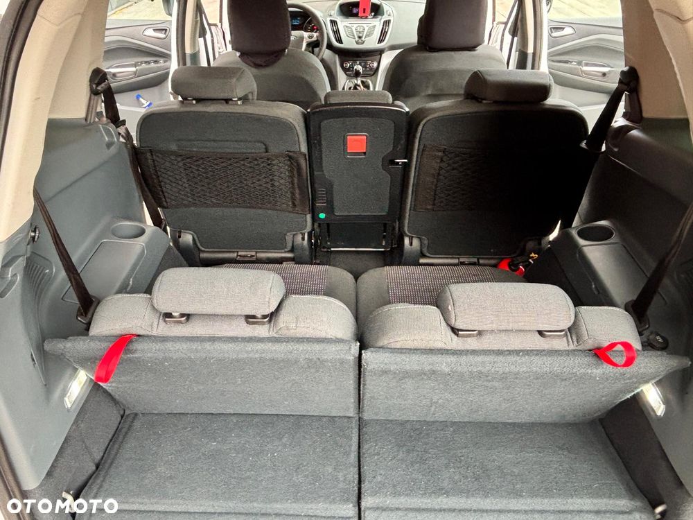Ford Grand C-MAX - 22