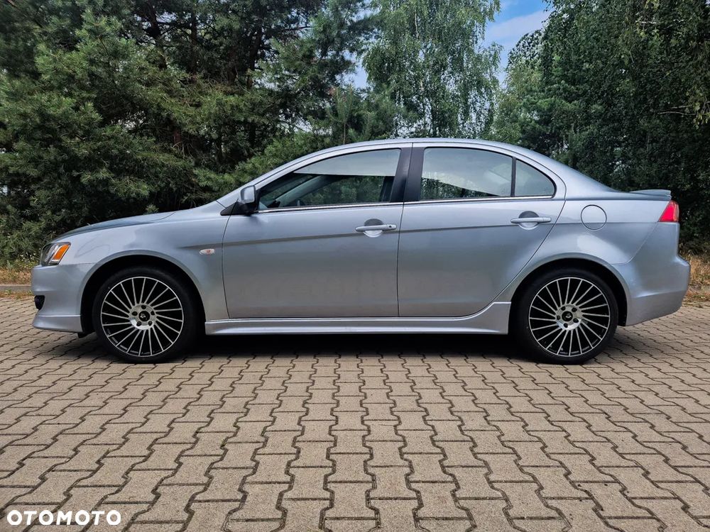Mitsubishi Lancer 1.8 Intense - 9