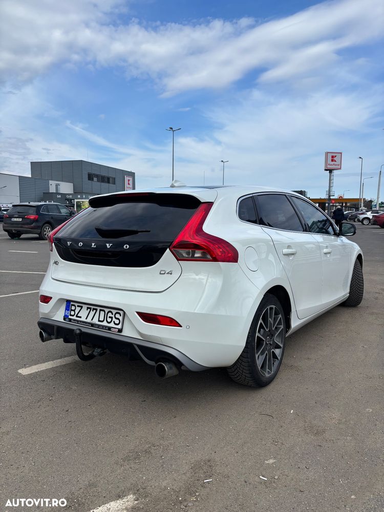 Volvo V40 D4 VEA R-Design - 6