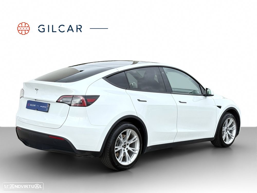 Tesla Model Y Long Range Dual Motor AWD - 8