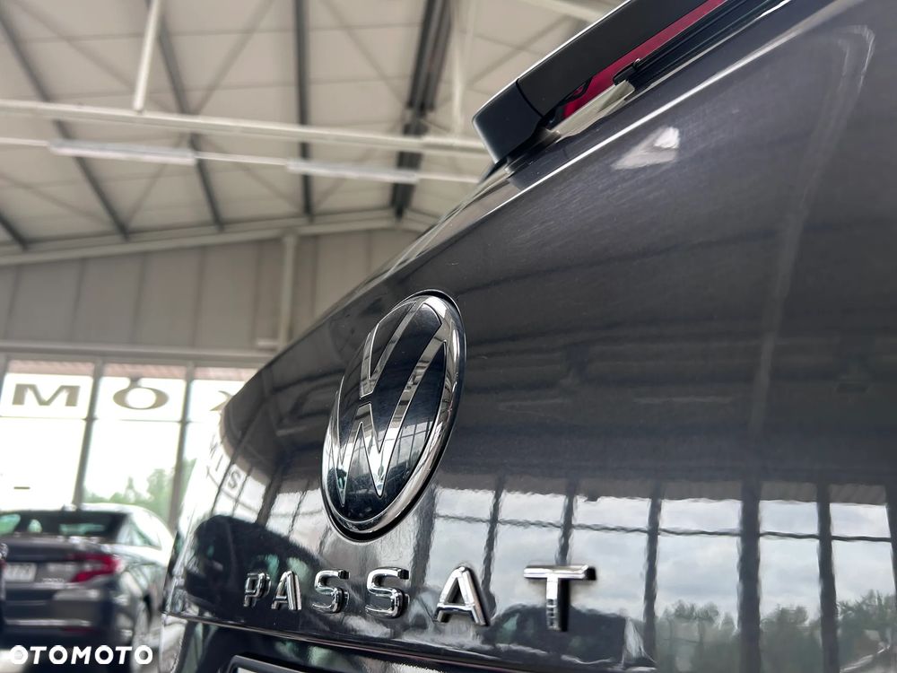 Volkswagen Passat 1.5 TSI EVO Essence - 14