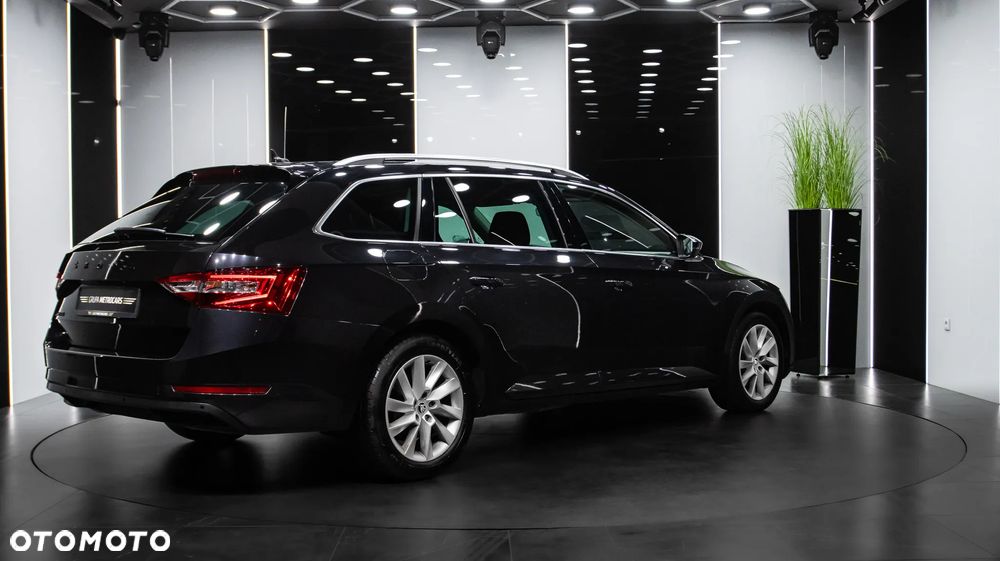 Skoda Superb 2.0 TDI SCR Style DSG - 7