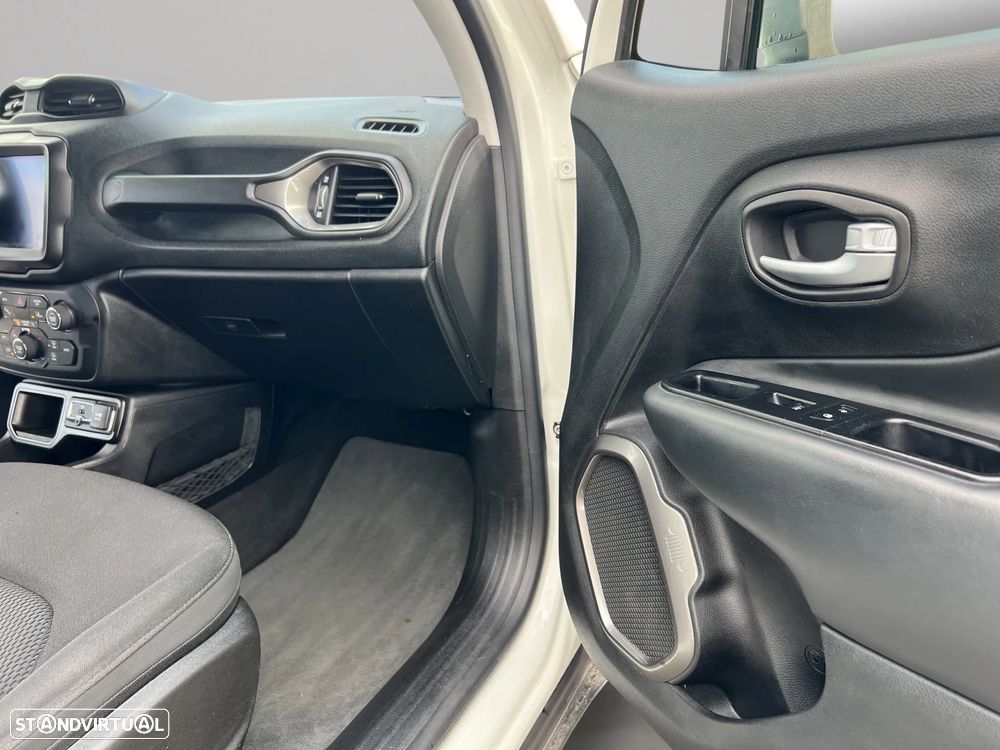 Jeep Renegade 1.0 T Limited - 21