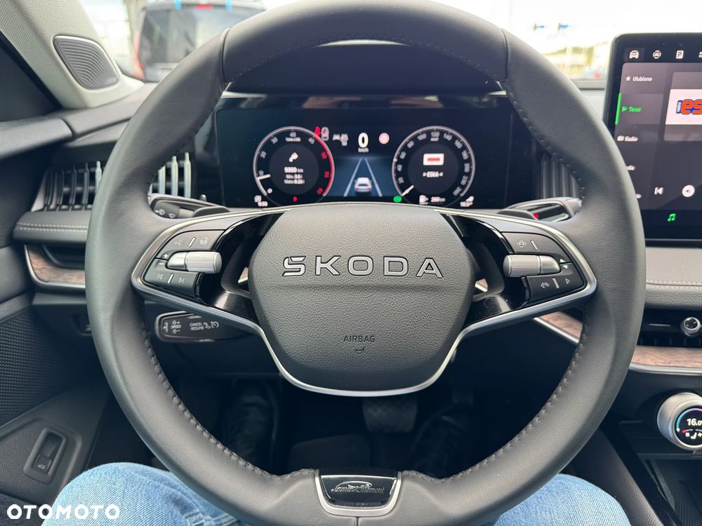 Skoda Superb 2.0 TDI SCR 4x4 L&K DSG - 24