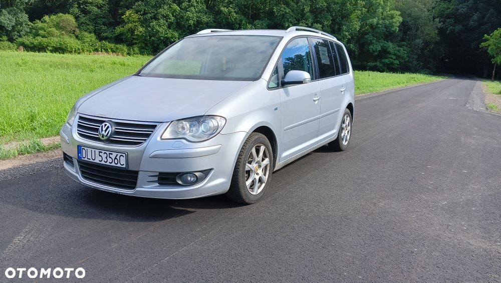 Volkswagen Touran - 1