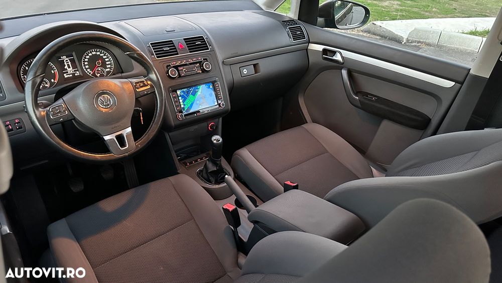Volkswagen Touran - 7