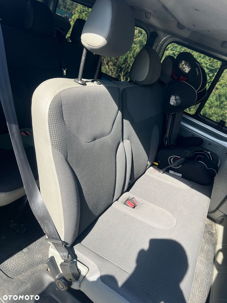 Opel Vivaro L2H1 2.9t - 7