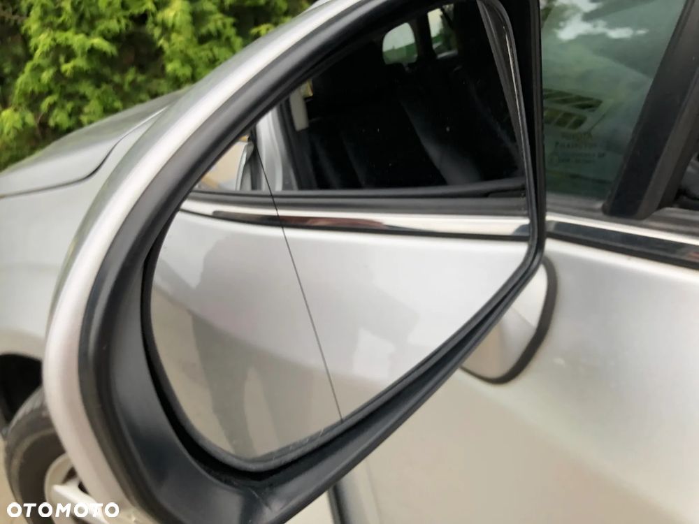 Toyota Avensis 2.0 D-4D Sol plus - 9