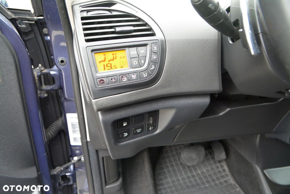 Citroën C4 Grand Picasso - 17