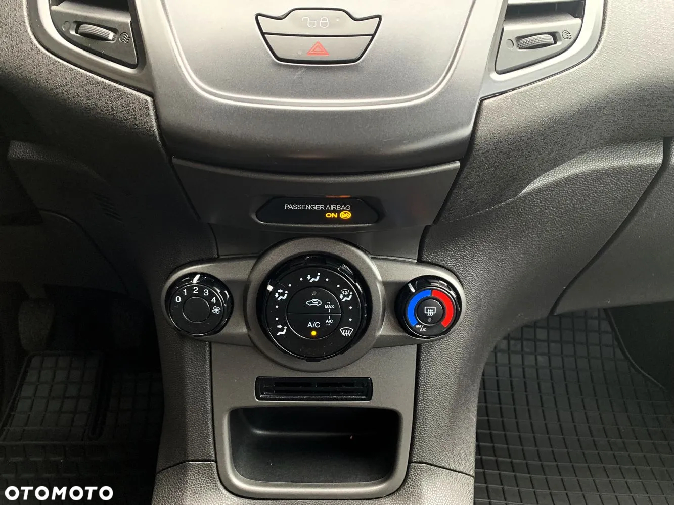 Ford Fiesta - 29