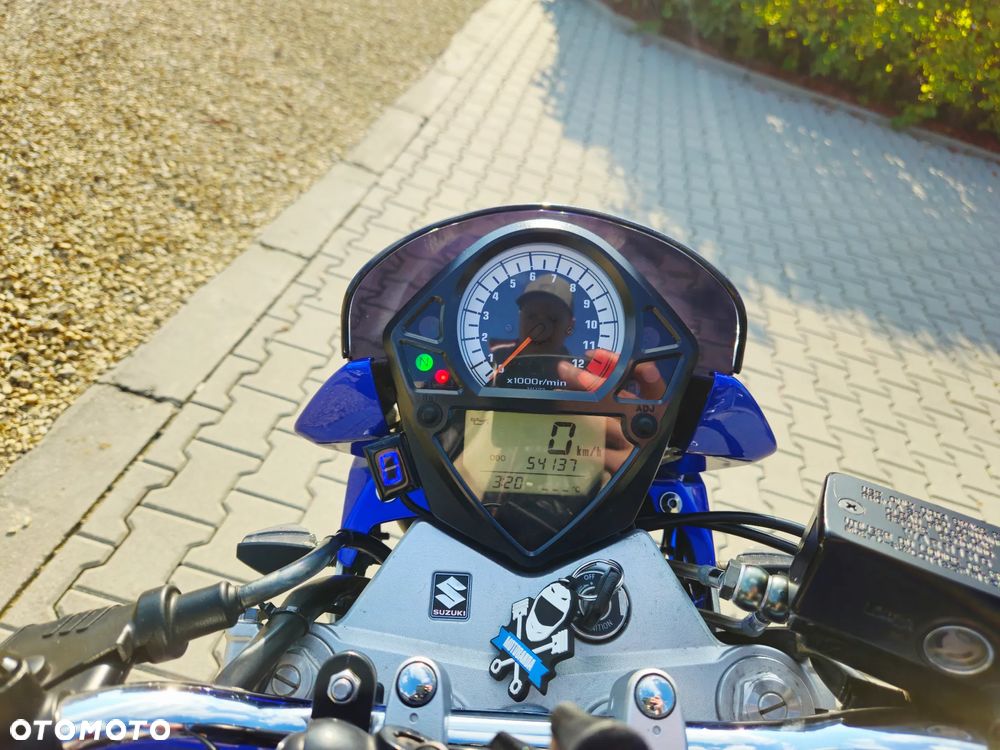 Suzuki SV - 4