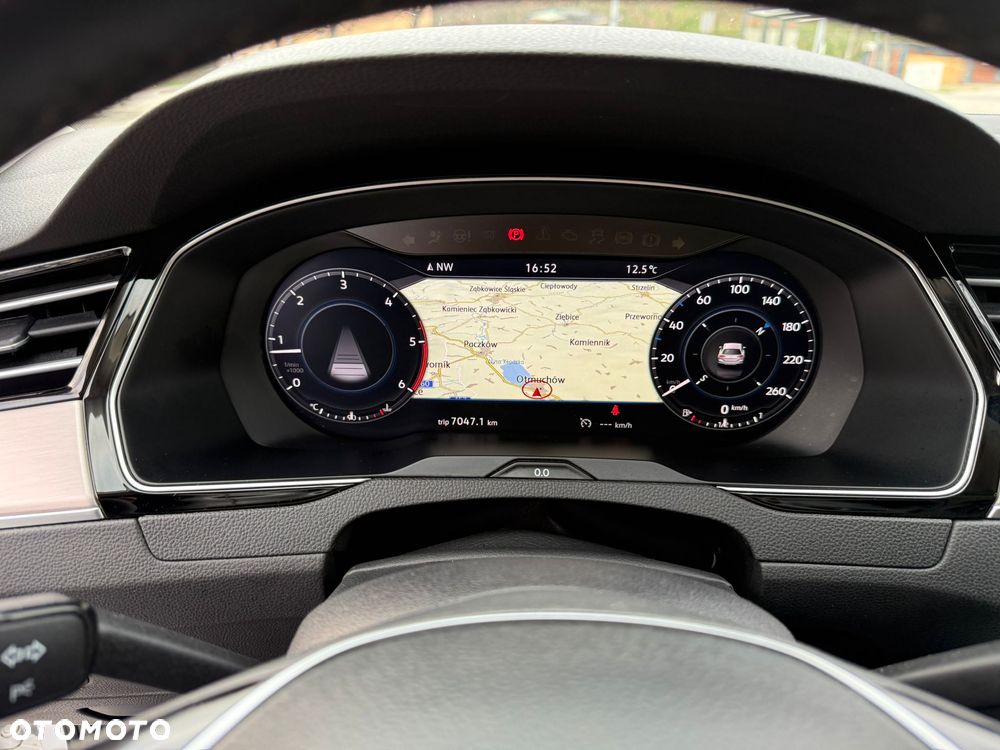 Volkswagen Passat - 17