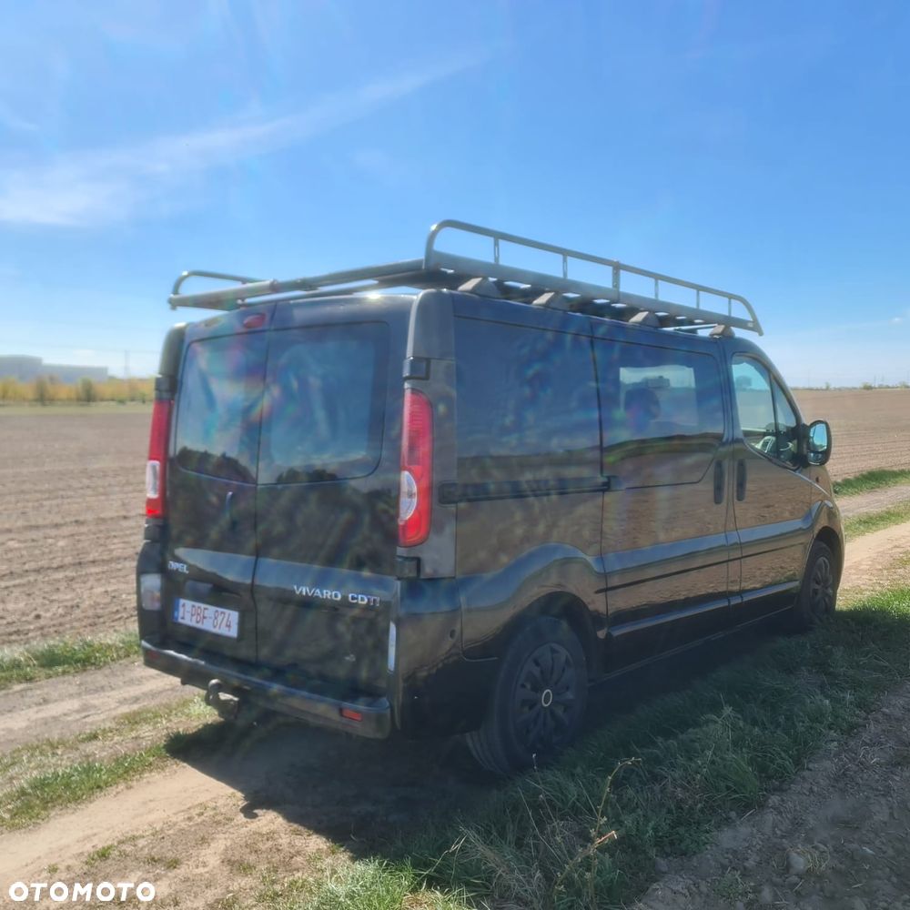 Opel VIVARO 6-OSOBOWY - 2