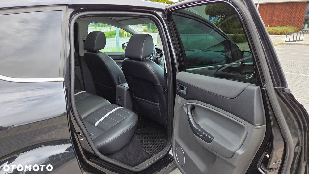 Ford Kuga 2.0 TDCi 4x4 Titanium - 17