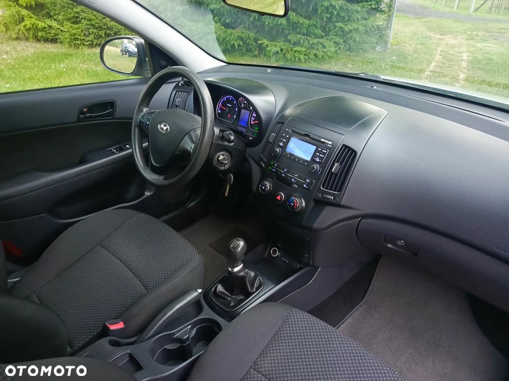 Hyundai i30 1.6 CRDi Comfort - 27