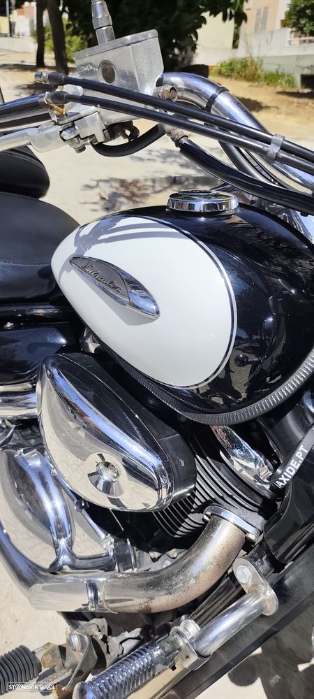 Suzuki Intruder VL 800 - 22