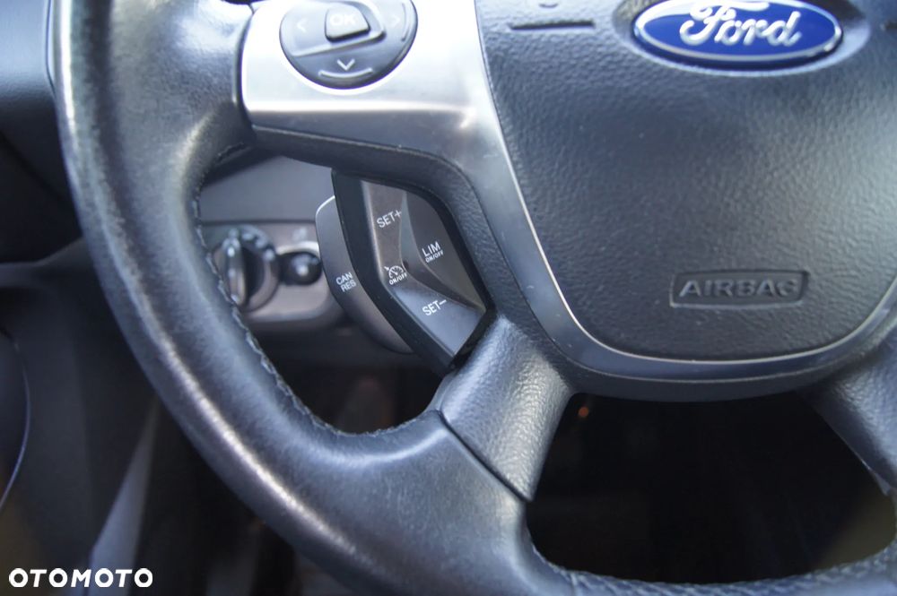 Ford Kuga 1.5 EcoBoost 2x4 Trend - 18