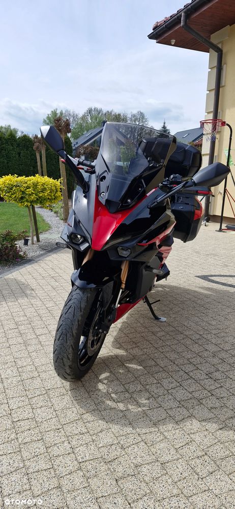 Suzuki GSX 1000 - 8