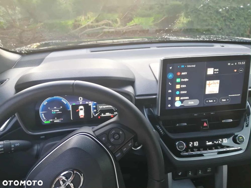 Toyota Corolla Cross 2.0 Hybrid Style AWD - 21