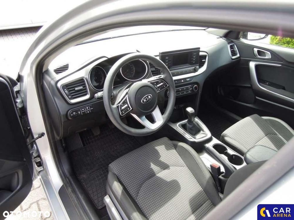 Kia Ceed - 14