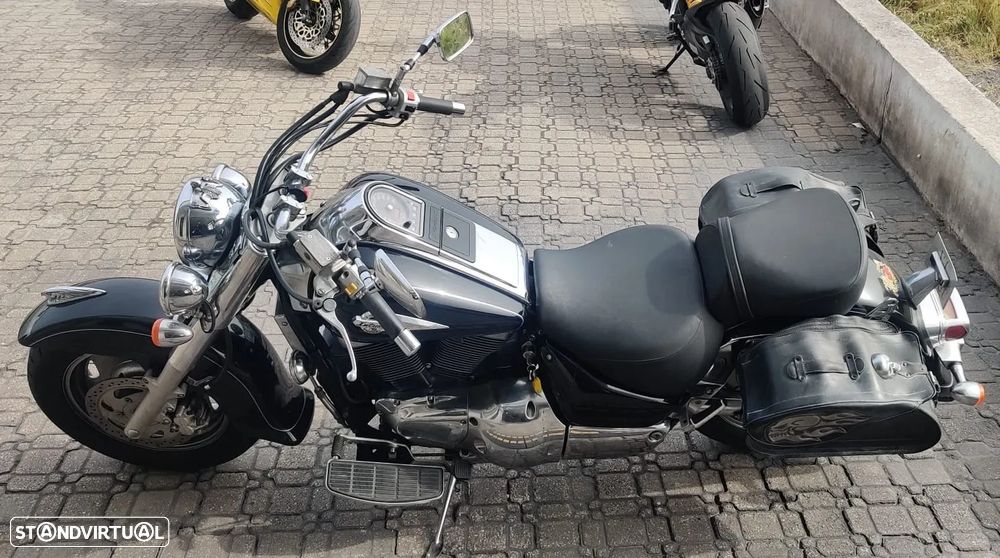 Suzuki VL 1500 Intruder - 4