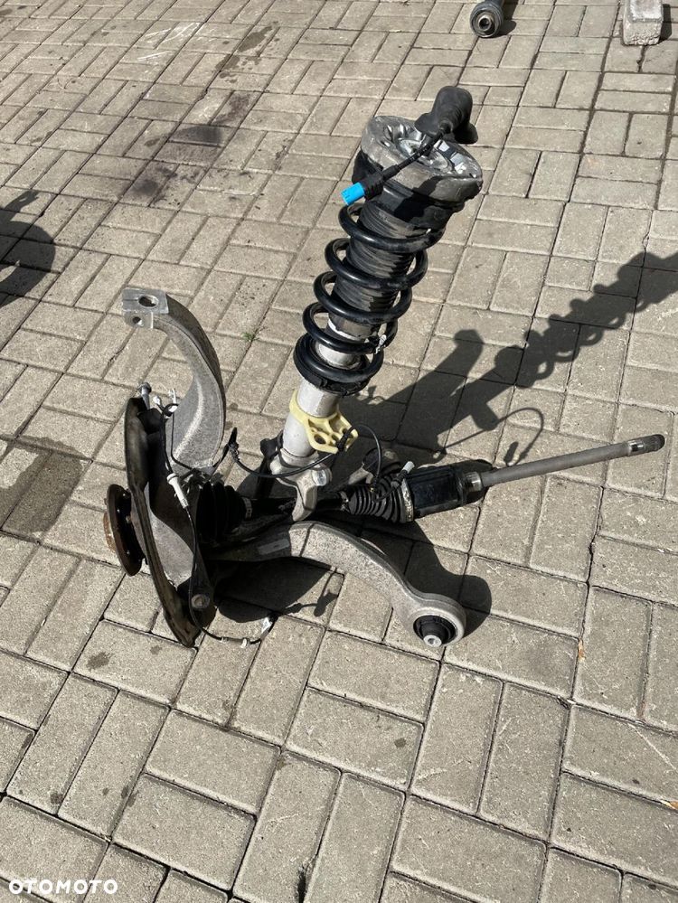 BMW M5 F90 zawieszenie przód prawe przednie xdrive VDC