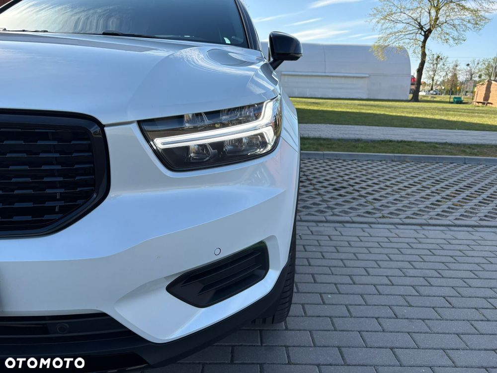 Volvo XC 40 T5 AWD R-Design - 4
