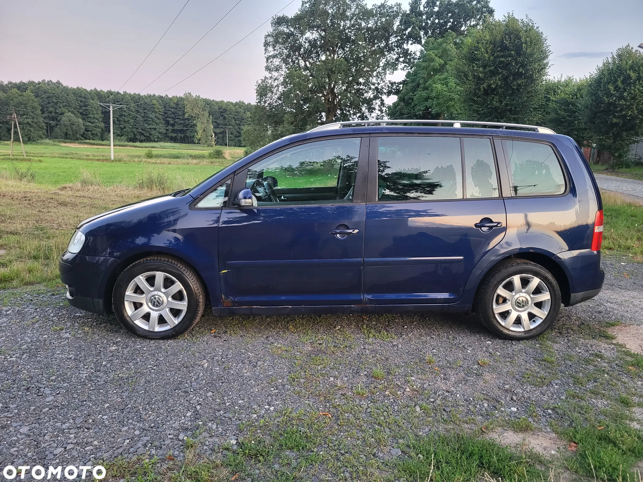 Volkswagen Touran 1.9 TDI DSG Highline - 3
