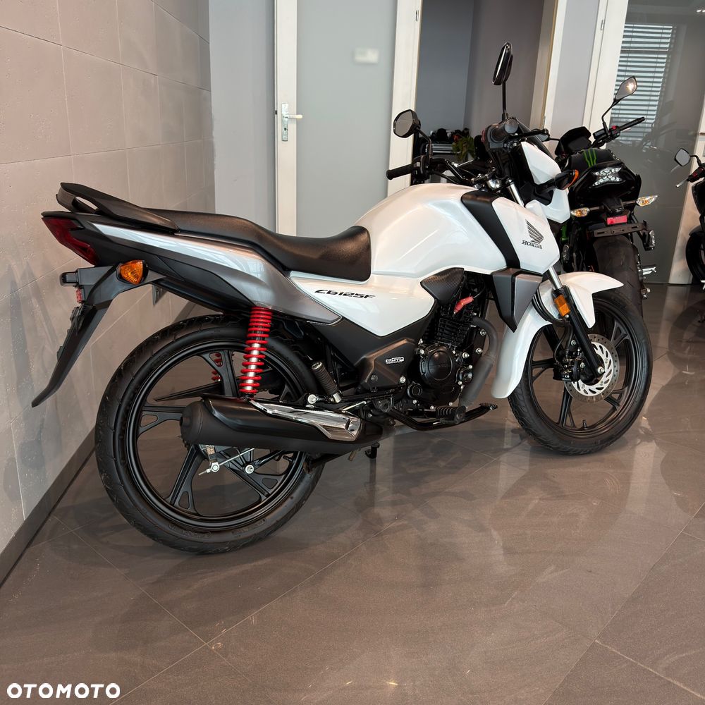 Honda CBF - 3