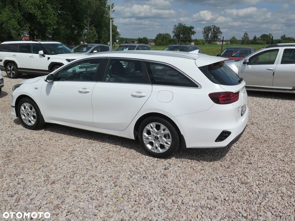 Kia Ceed 1.5 T-GDI M - 5