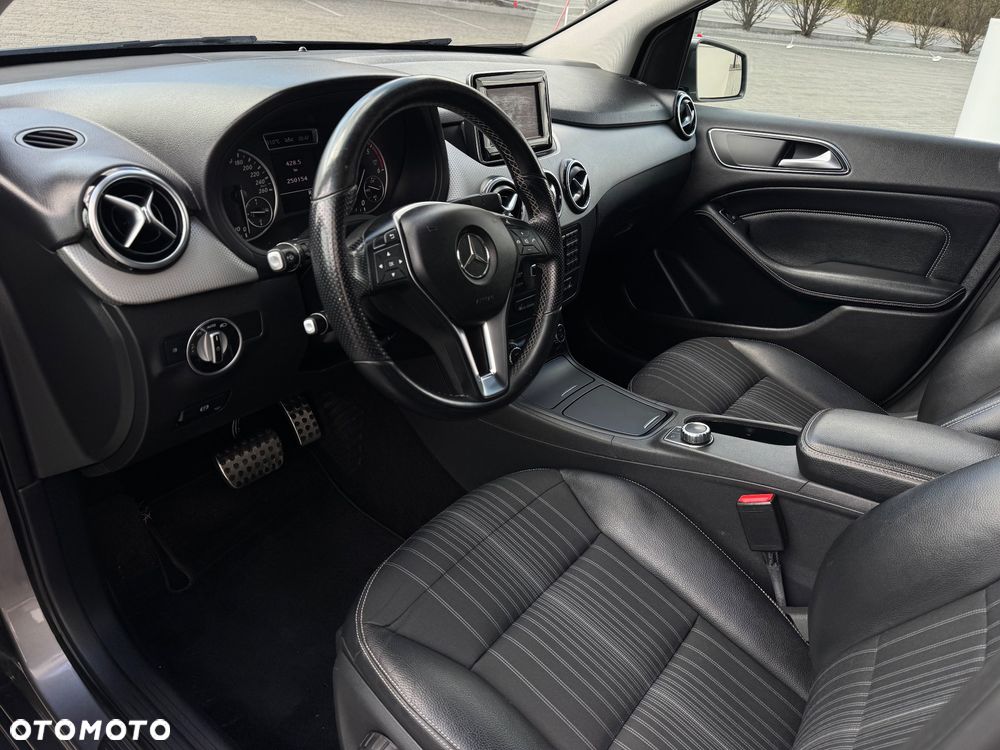 Mercedes-Benz Klasa B 200 CDI DPF Autotronic SPORT EDITION - 16