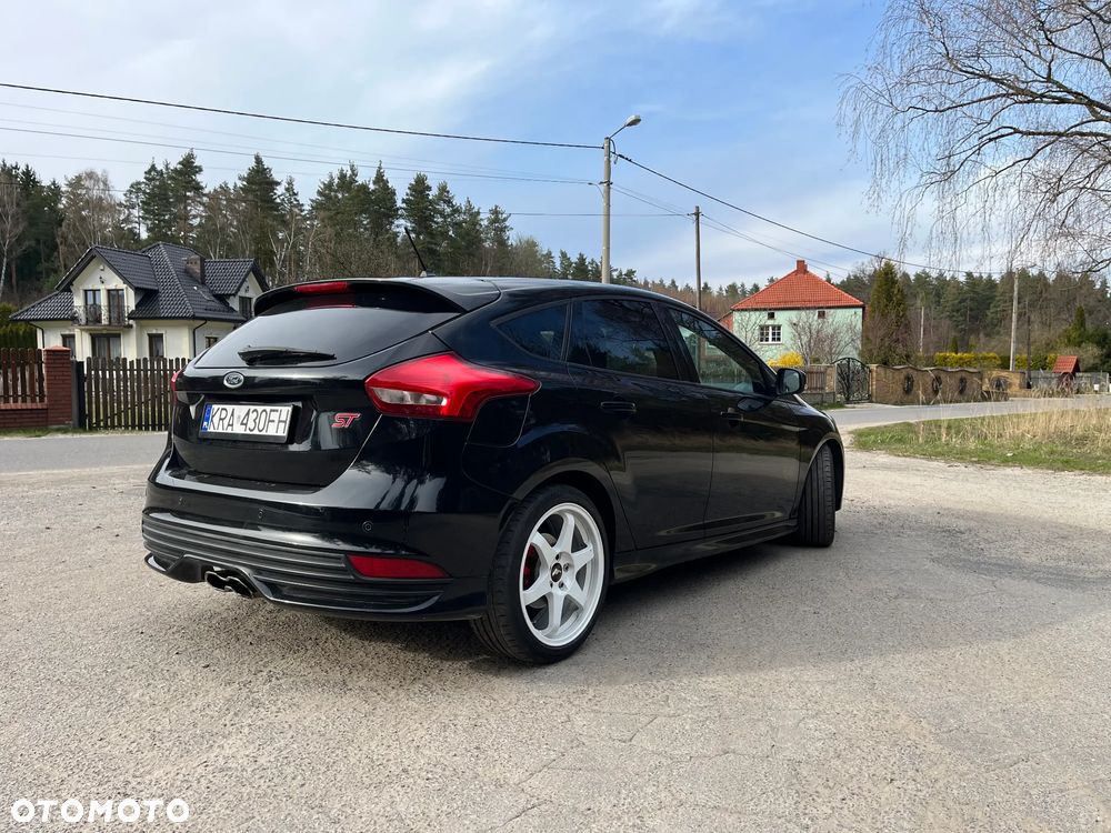Ford Focus 2.0 EcoBoost ST - 5