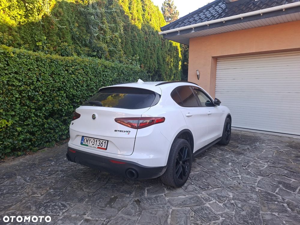 Alfa Romeo Stelvio 2.0 Turbo 16V AT8-Q4 Veloce - 12