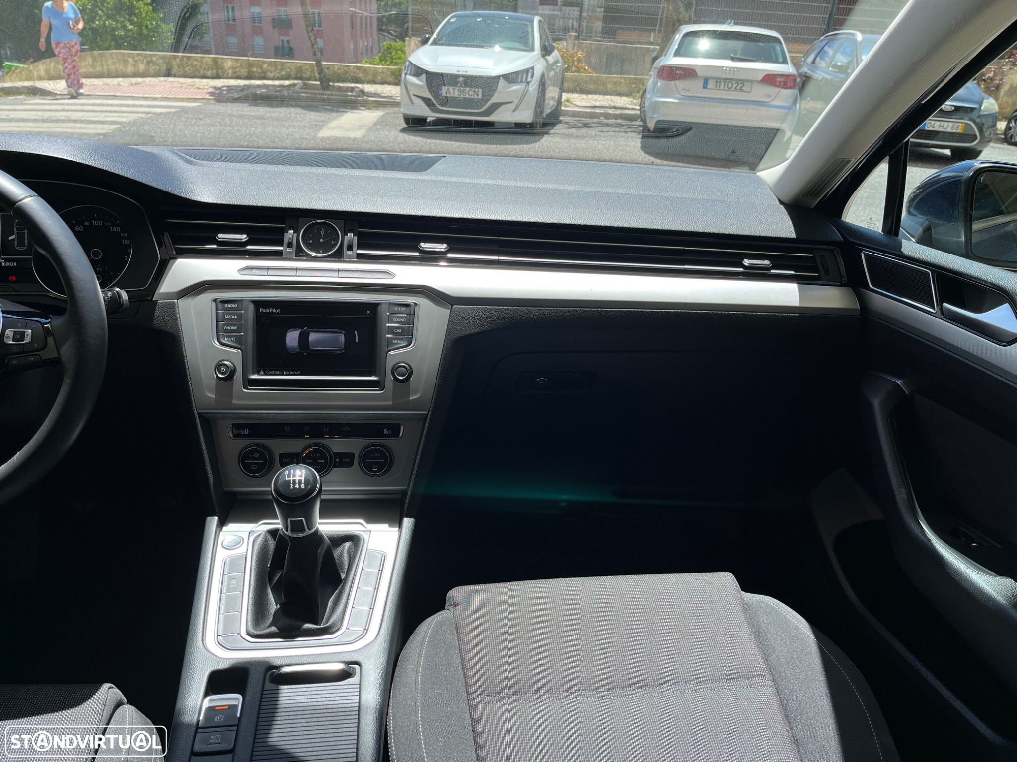 VW Passat Variant 1.6 TDI Confortline - 23